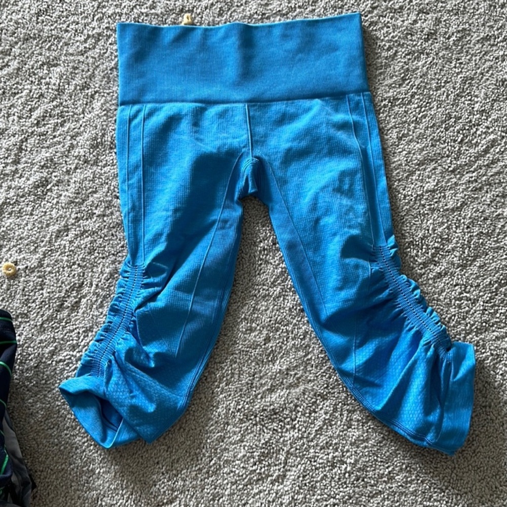 Lululemon cropped leggings. Used like new size 2